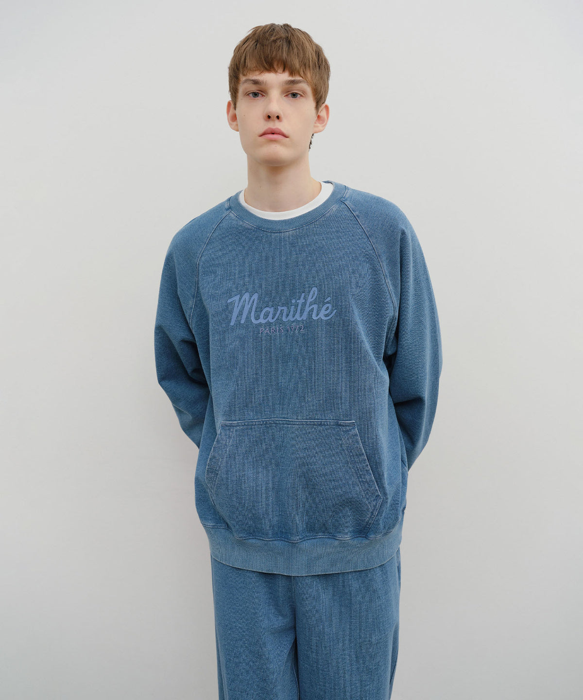 MARITHE GARMENT DYED OVERSIZED SWEATSHIRT blue