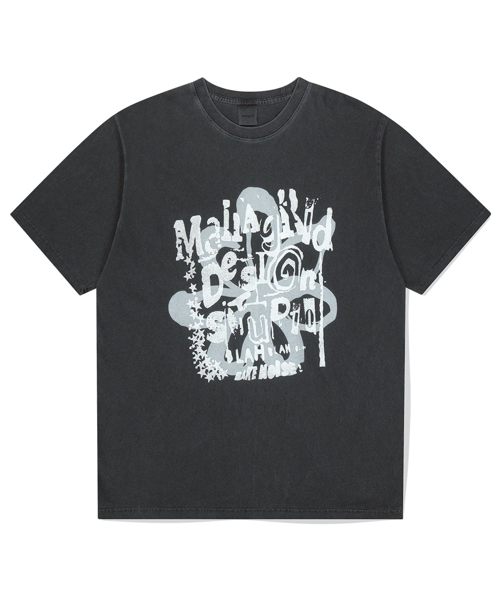 MAHAGRID FLOWER STAR PIGMENT TEE [CHARCOAL]