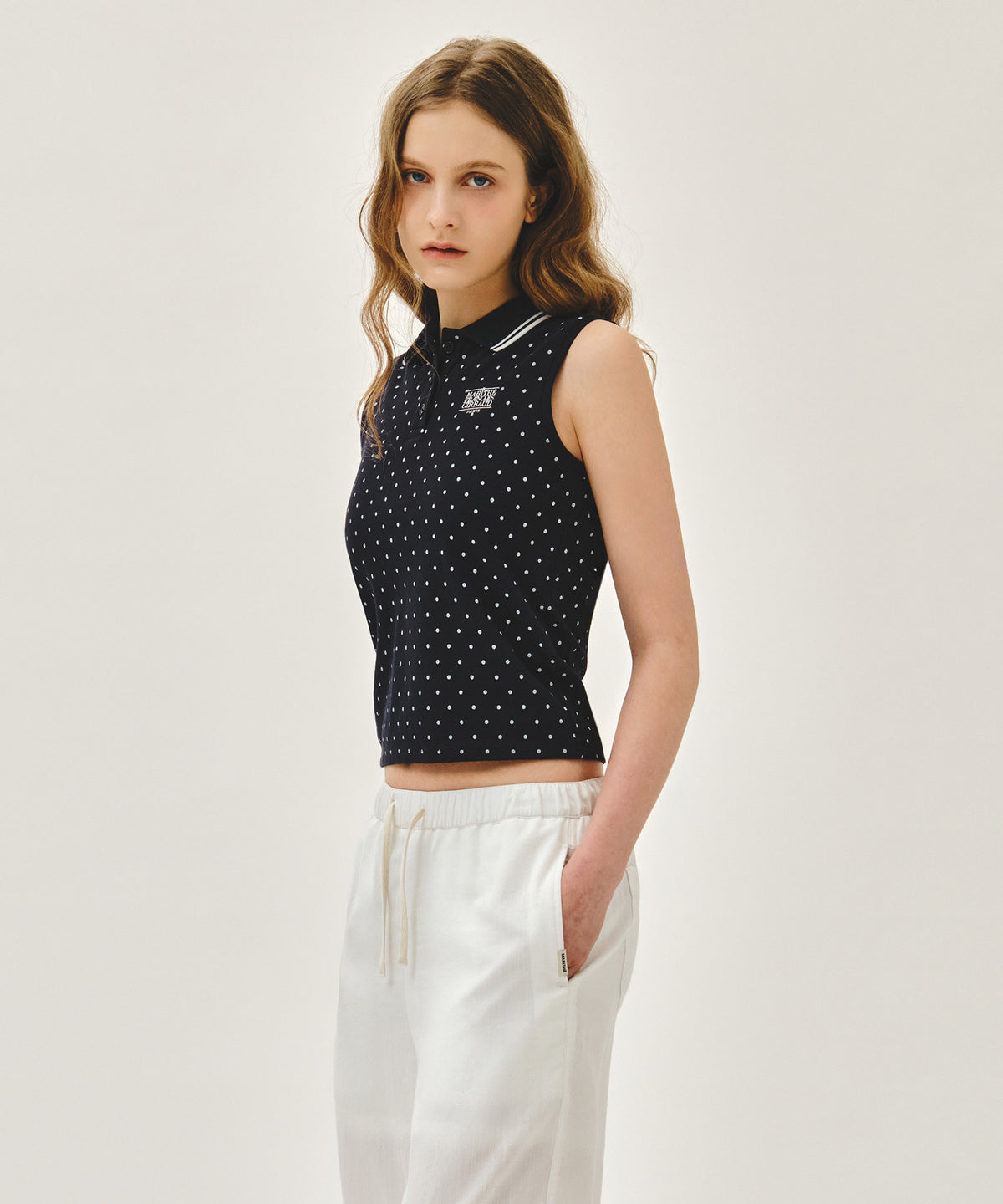 MARITHE W SMALL CLASSIC LOGO PK COLLAR SLEEVELESS dot