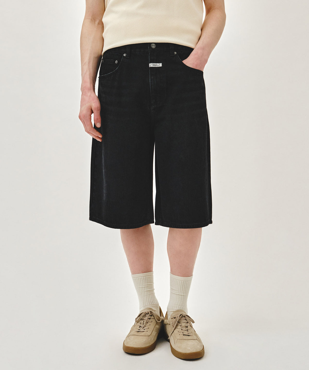 MARITHE M BERMUDA DENIM PANTS black