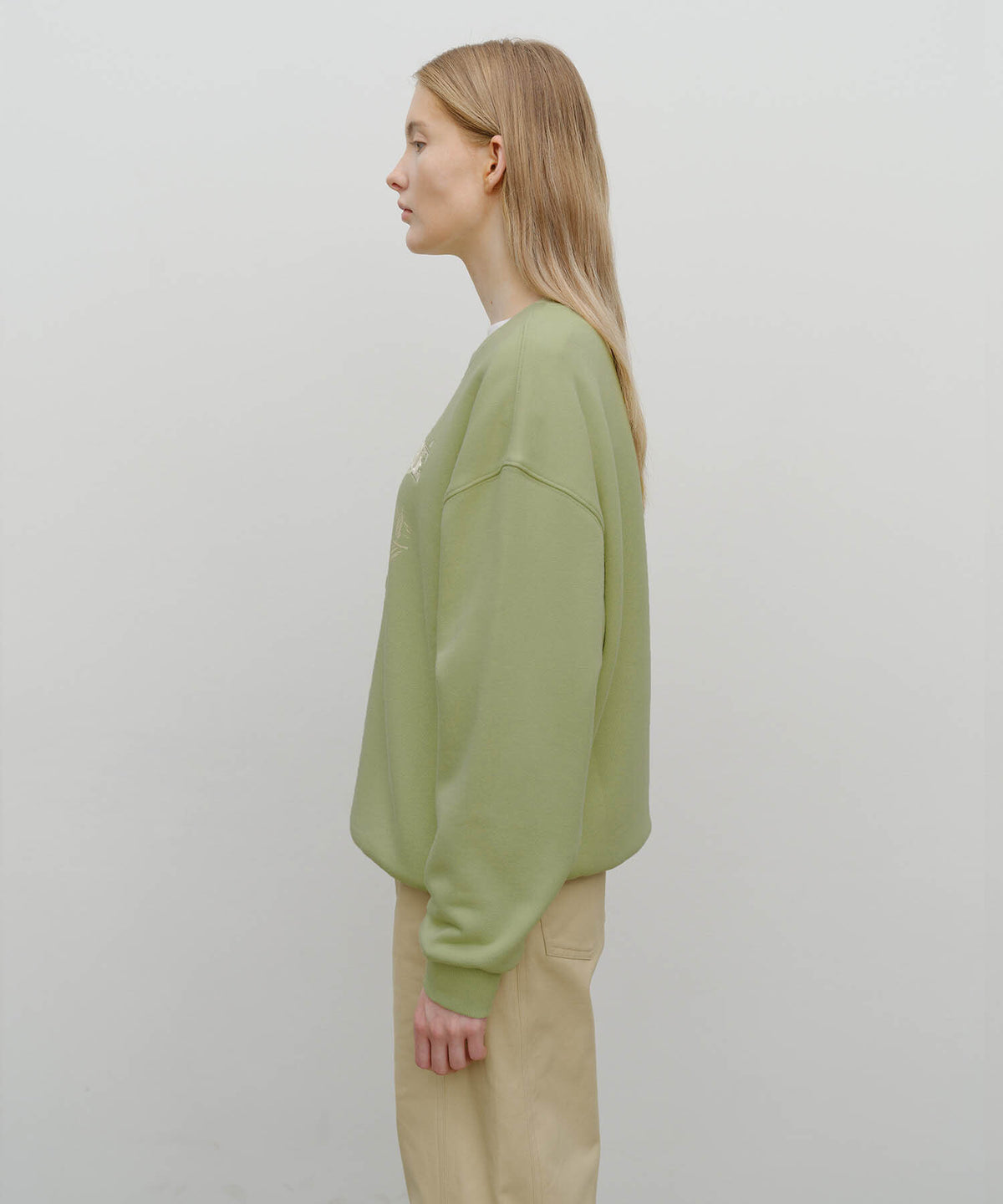 MARITHE WINERY APPLIQUE LOGO OVER FIT SWEATSHIRT olive