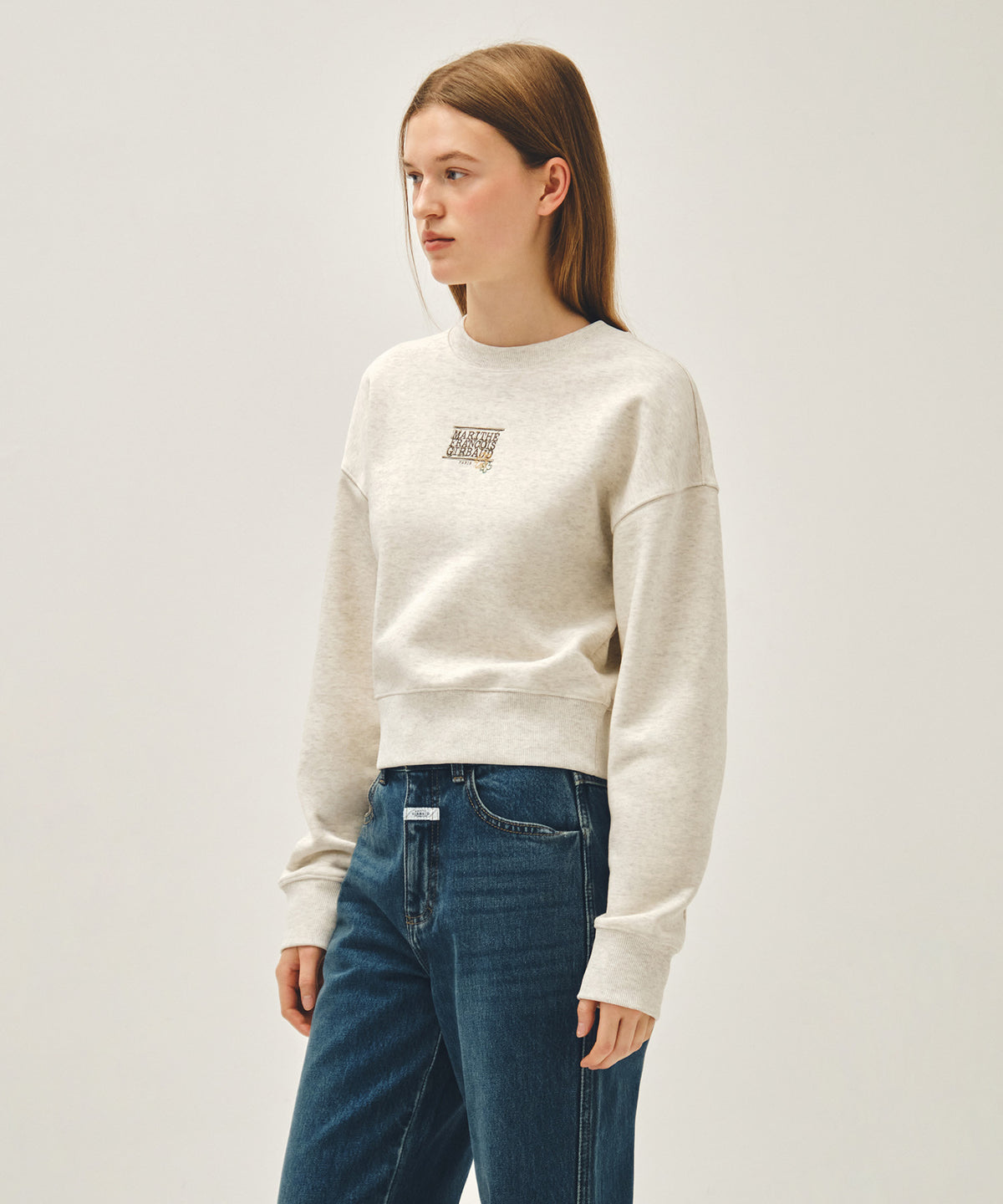 MARITHE W FLOWER CLASSIC LOGO CROP SWEATSHIRT oatmeal
