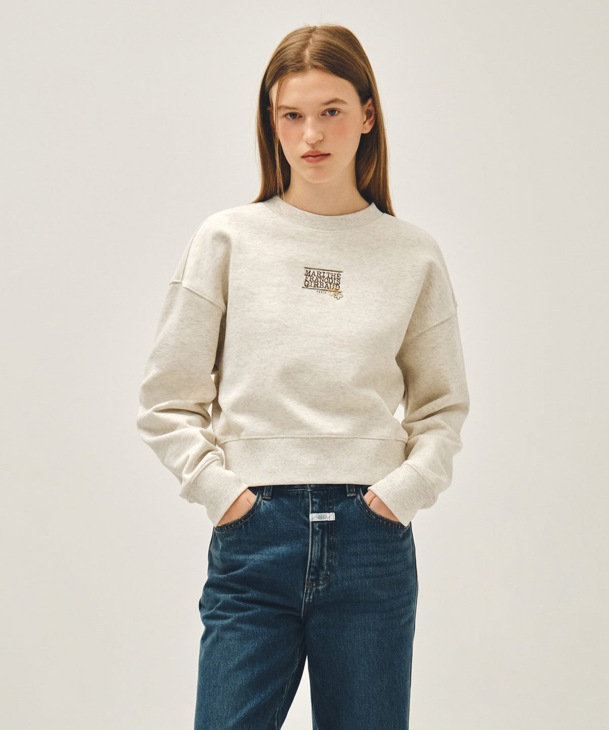MARITHE W FLOWER CLASSIC LOGO CROP SWEATSHIRT oatmeal
