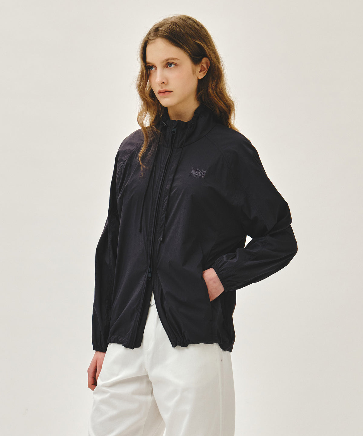 MARITHE W HIGHNECK PACKABLE NYLON JACKET charcoal
