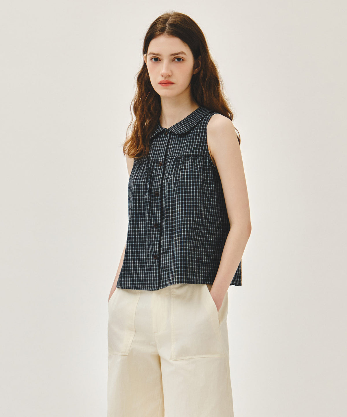 MARITHE W ROUND COLLAR SLEEVELESS BLOUSE charcoal