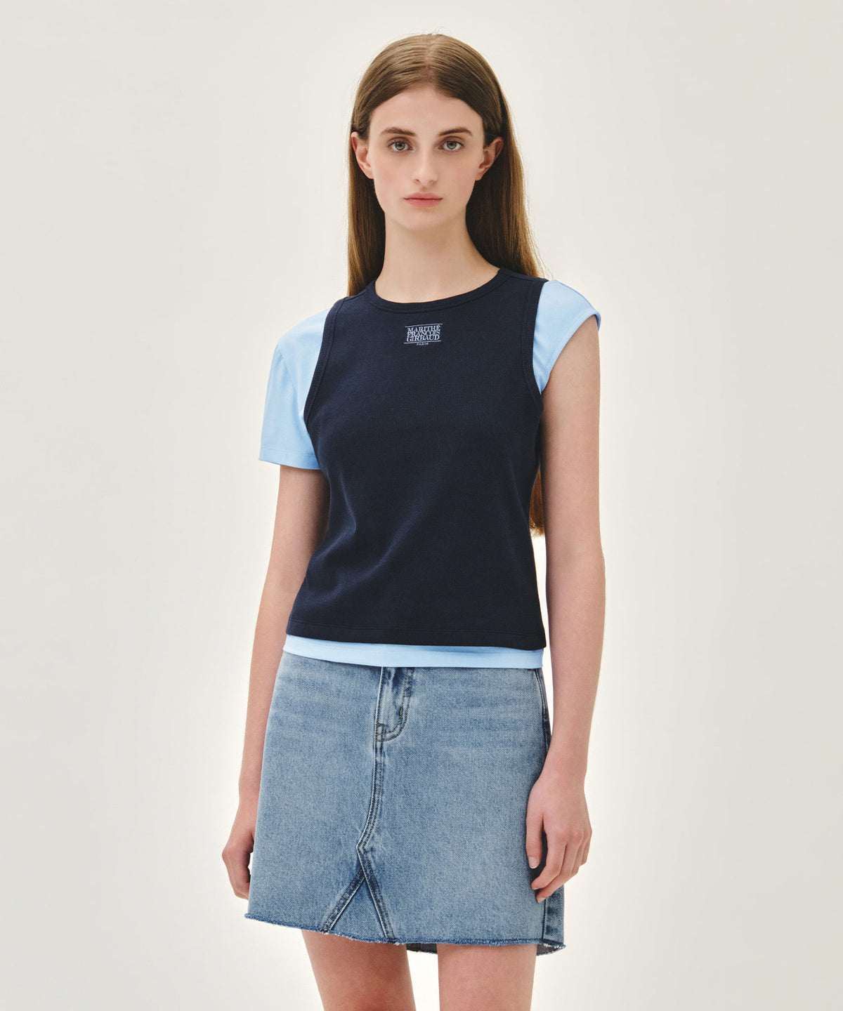 MARITHE W SMALL CLASSIC LOGO ONE SHOULDER LAYERED TEE sky blue