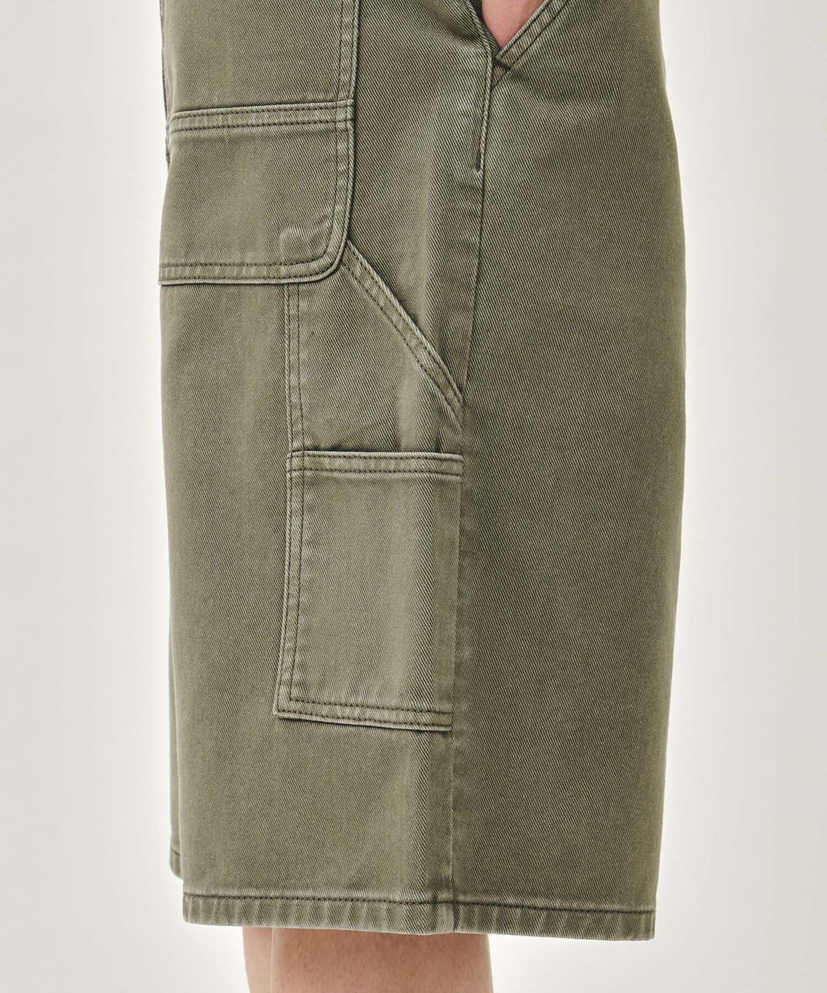MARITHE M BERMUDA CARPENTER DENIM SHORTS gray khaki