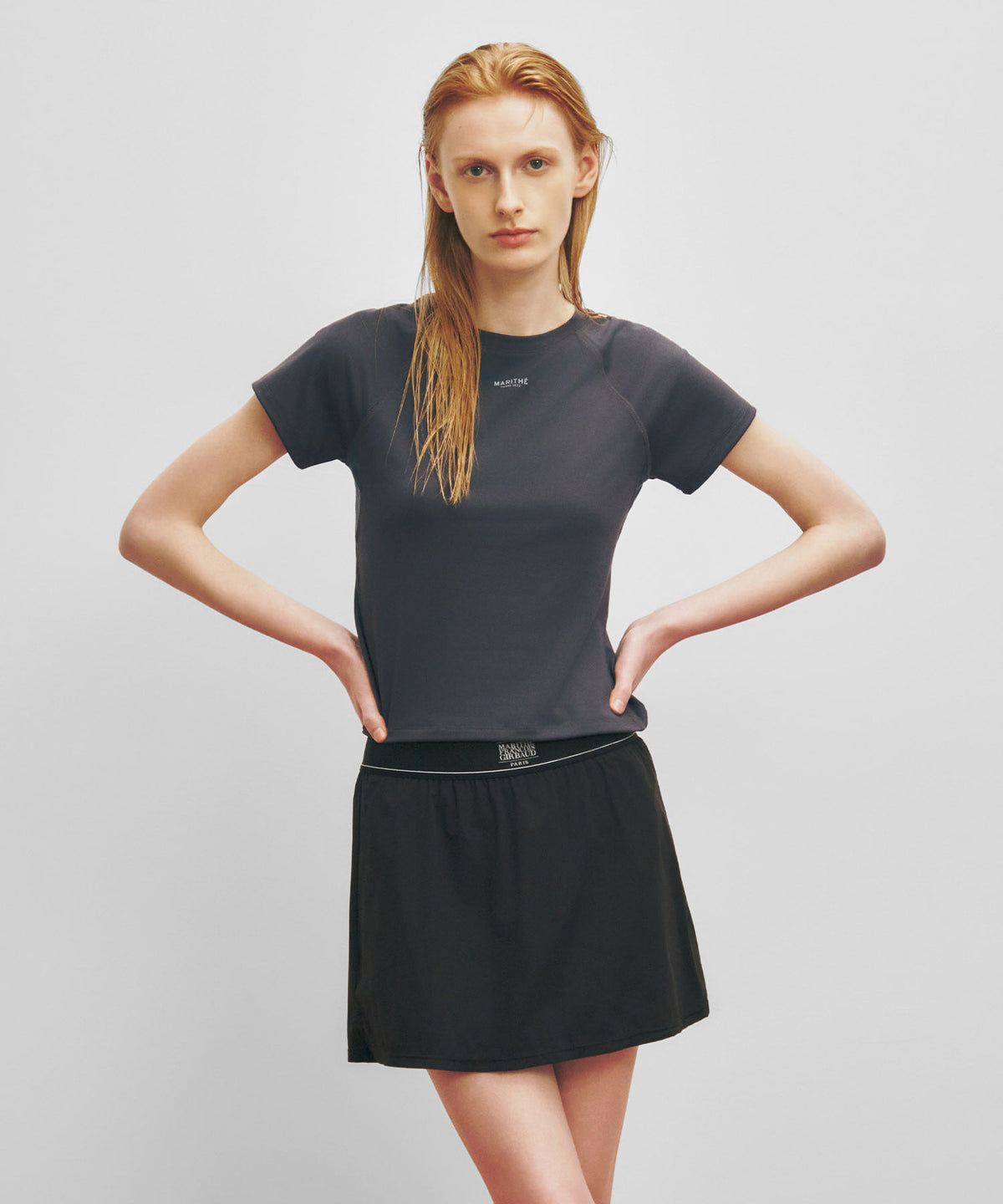 MARITHE SPORT W ATHLEISURE SLIM CROP TEE charcoal