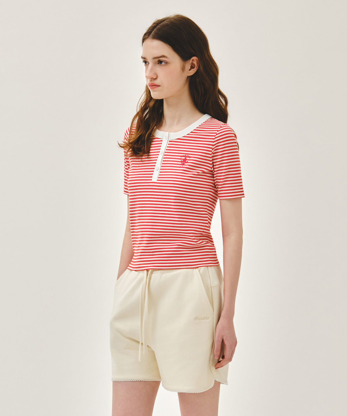 MARITHE W STRIPE HENLEY NECK TEE red