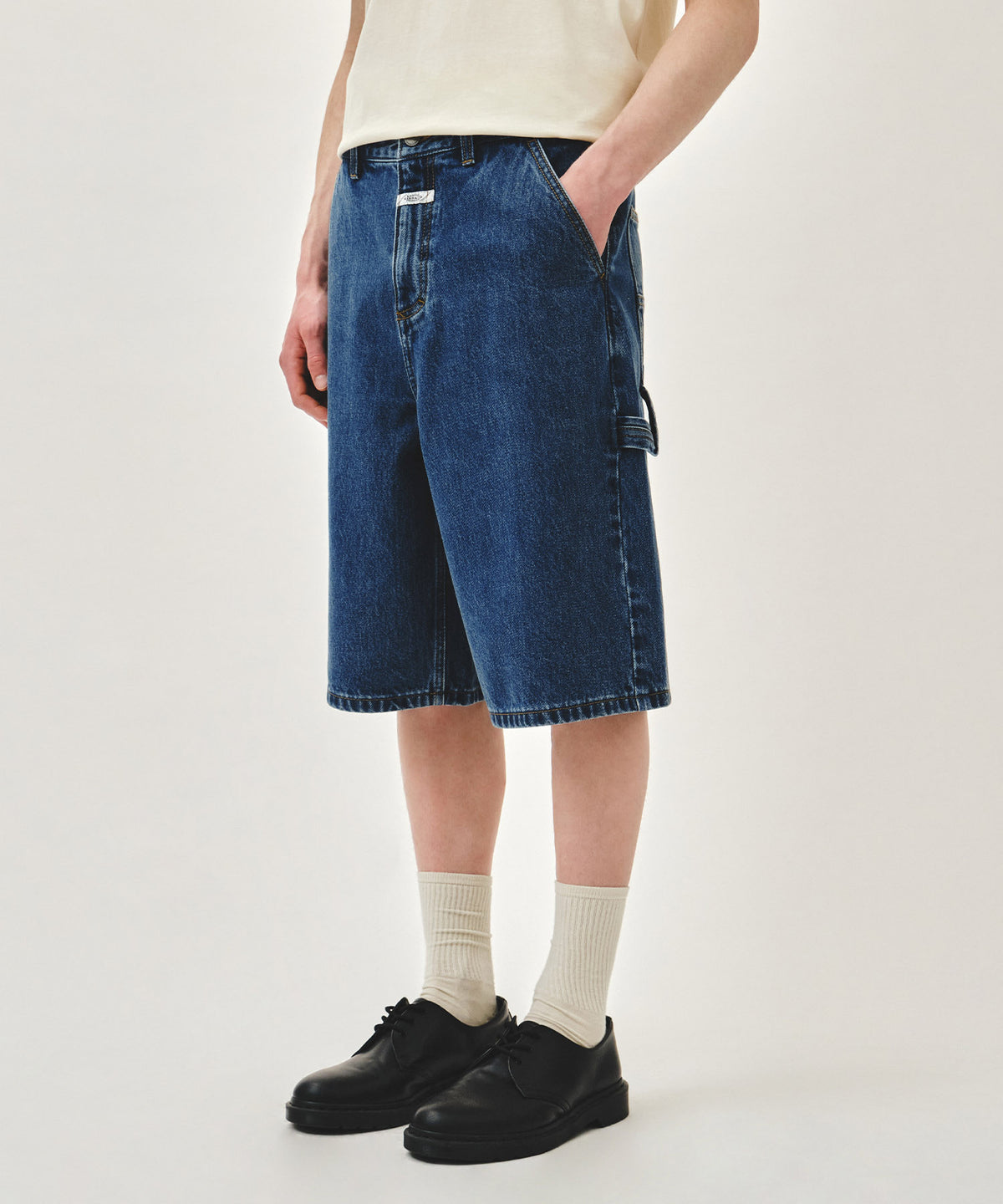 MARITHE M BERMUDA CARPENTER DENIM SHORTS blue