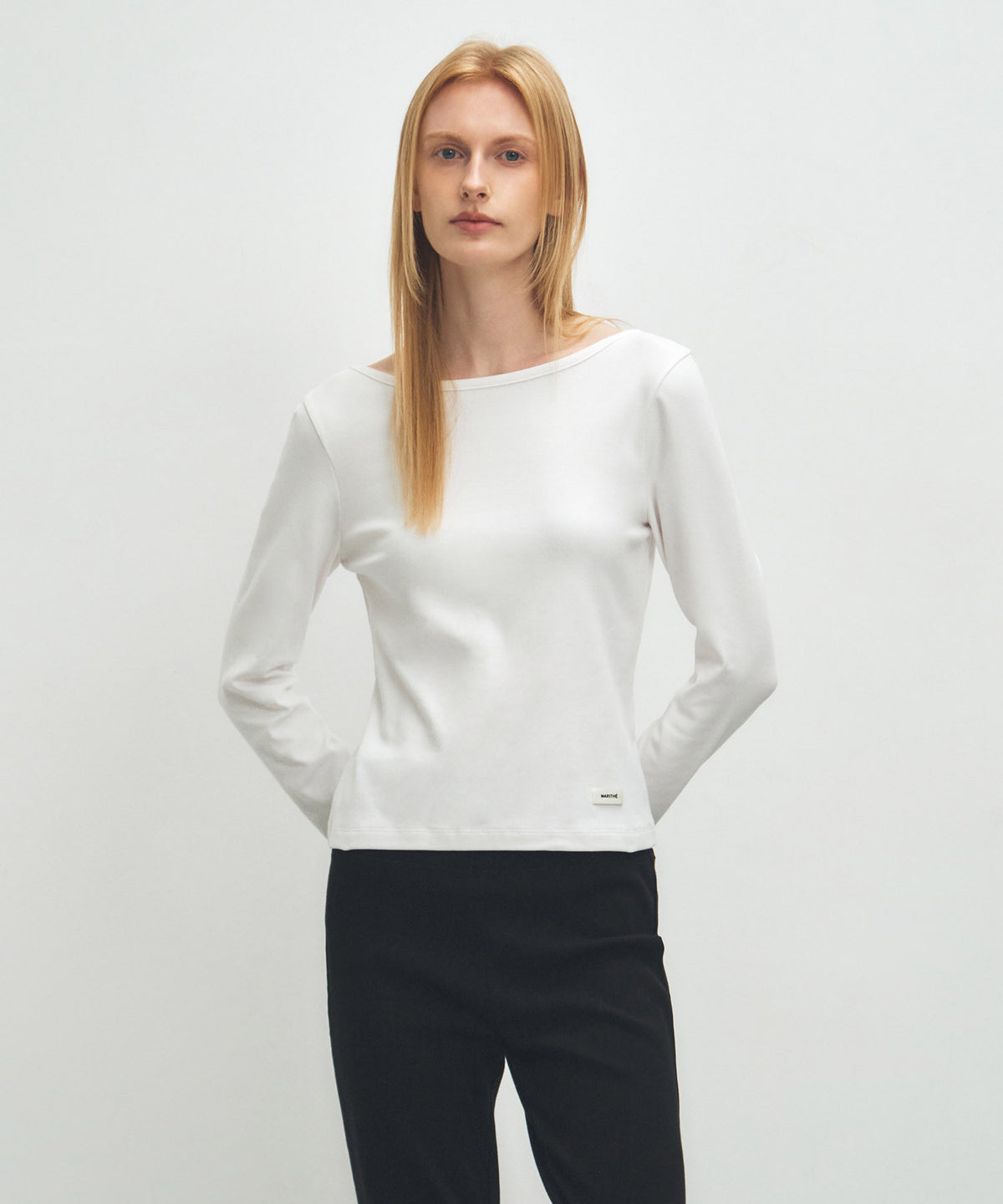 MARITHE W BASIC SCOOP BACK LONG SLEEVE white