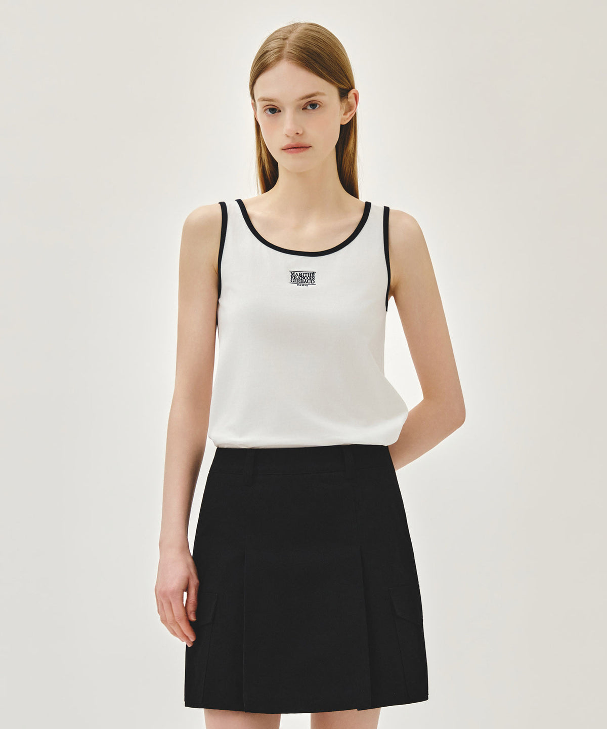 MARITHE W SMALL CLASSIC LOGO SLEEVELESS white